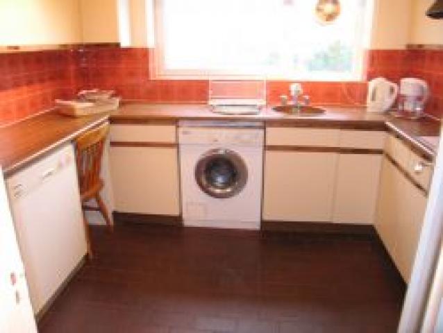 			NEW ON!, 3 Bedroom, 1 bath, 1 reception Flat			 Finchley Road, GOLDERS GREEN NW11